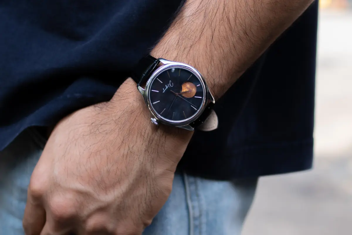 Wancher Kaguya moonphase dial close-up, mother-of-pearl and moon subdial